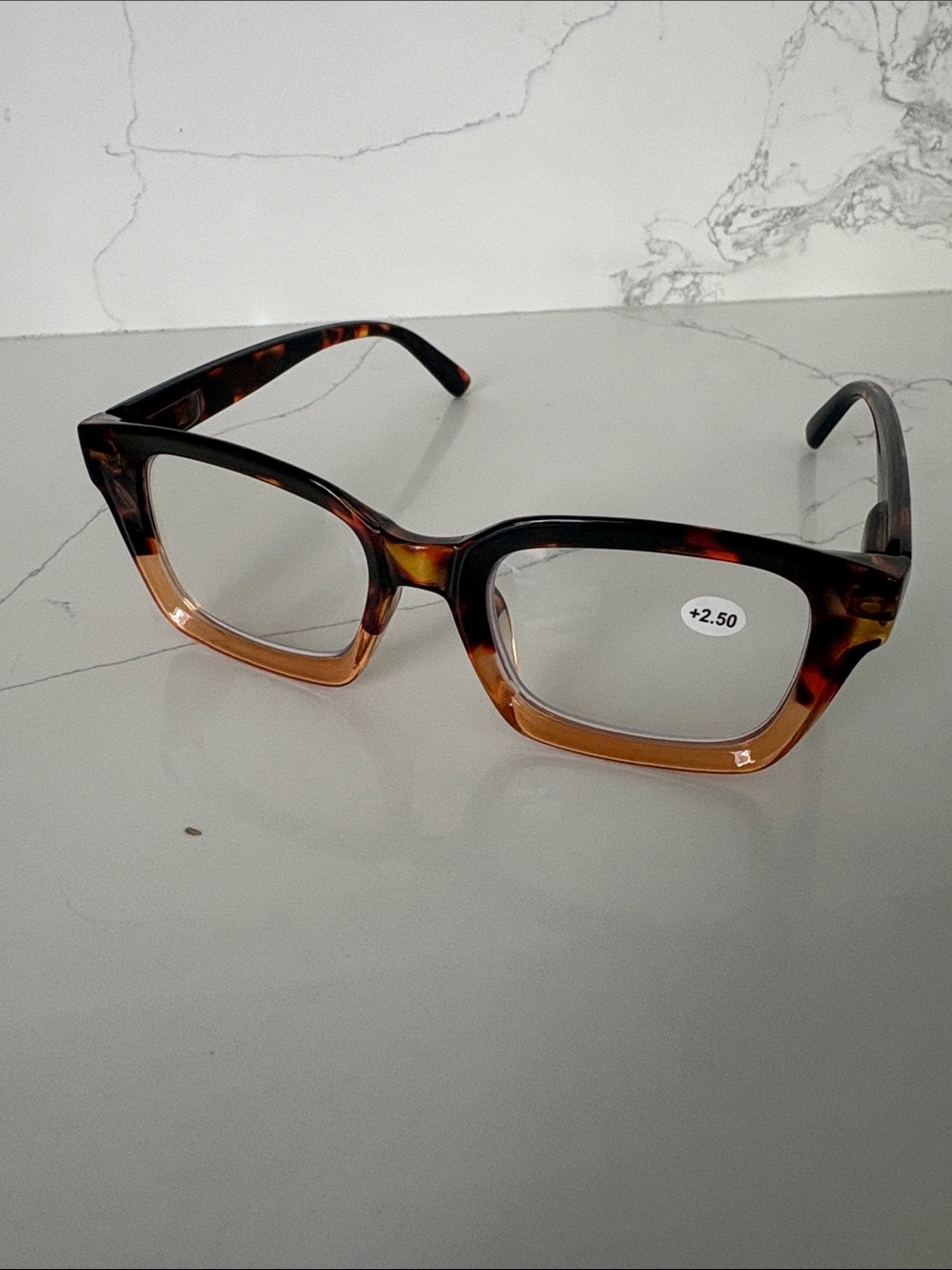 Tortoiseshell Rectangle Reading Glasses +2.50